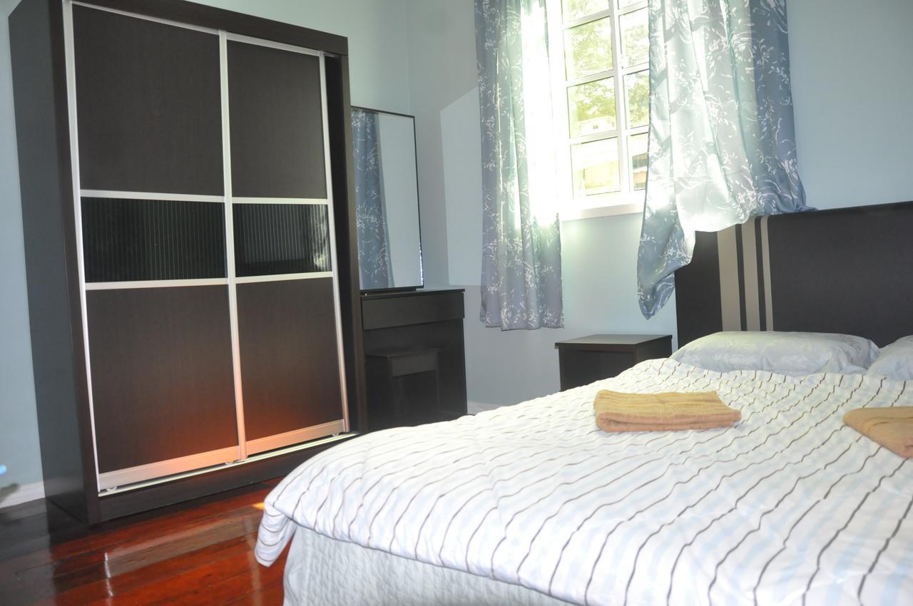 Azrien Holiday home